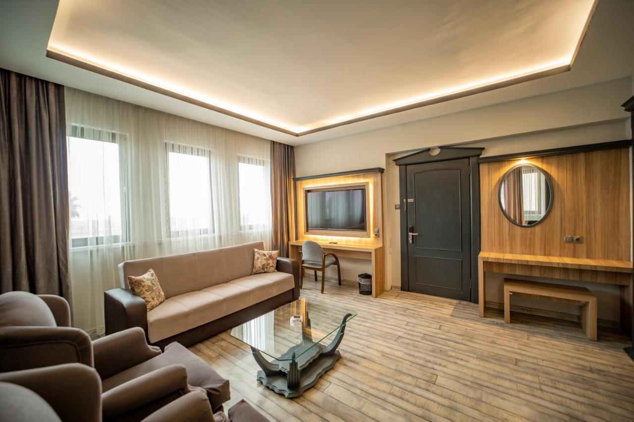på 1300 m² i Trabzon centrum, med 4 sovrum och 1 badrum  Exteriör bild